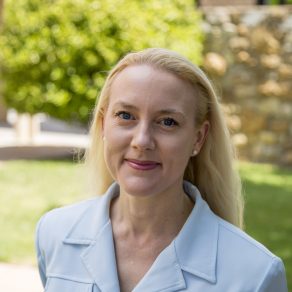 Dr Renée Kidson